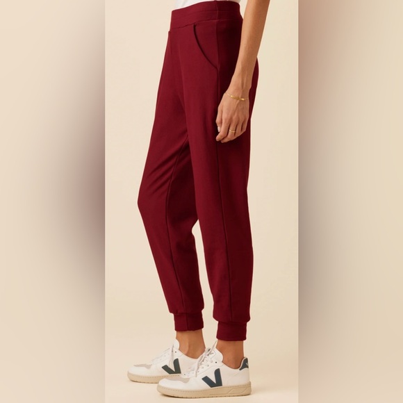 Amour Vert Skylar Luxe Fleece Jogger in Black Size Medium NWT - Picture 3 of 7